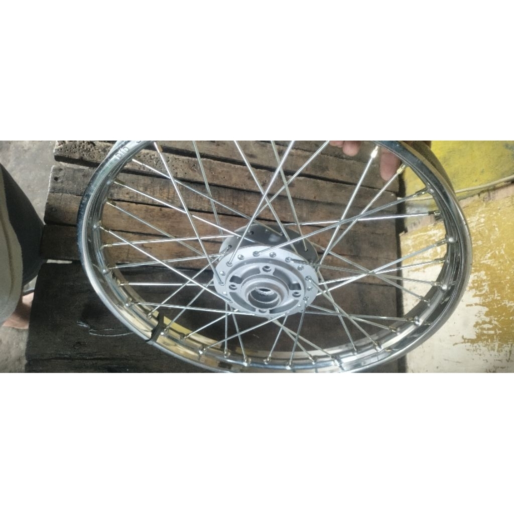 velg jari-jari depan karisma ring 17/Supra x 125 ORI copotan seken