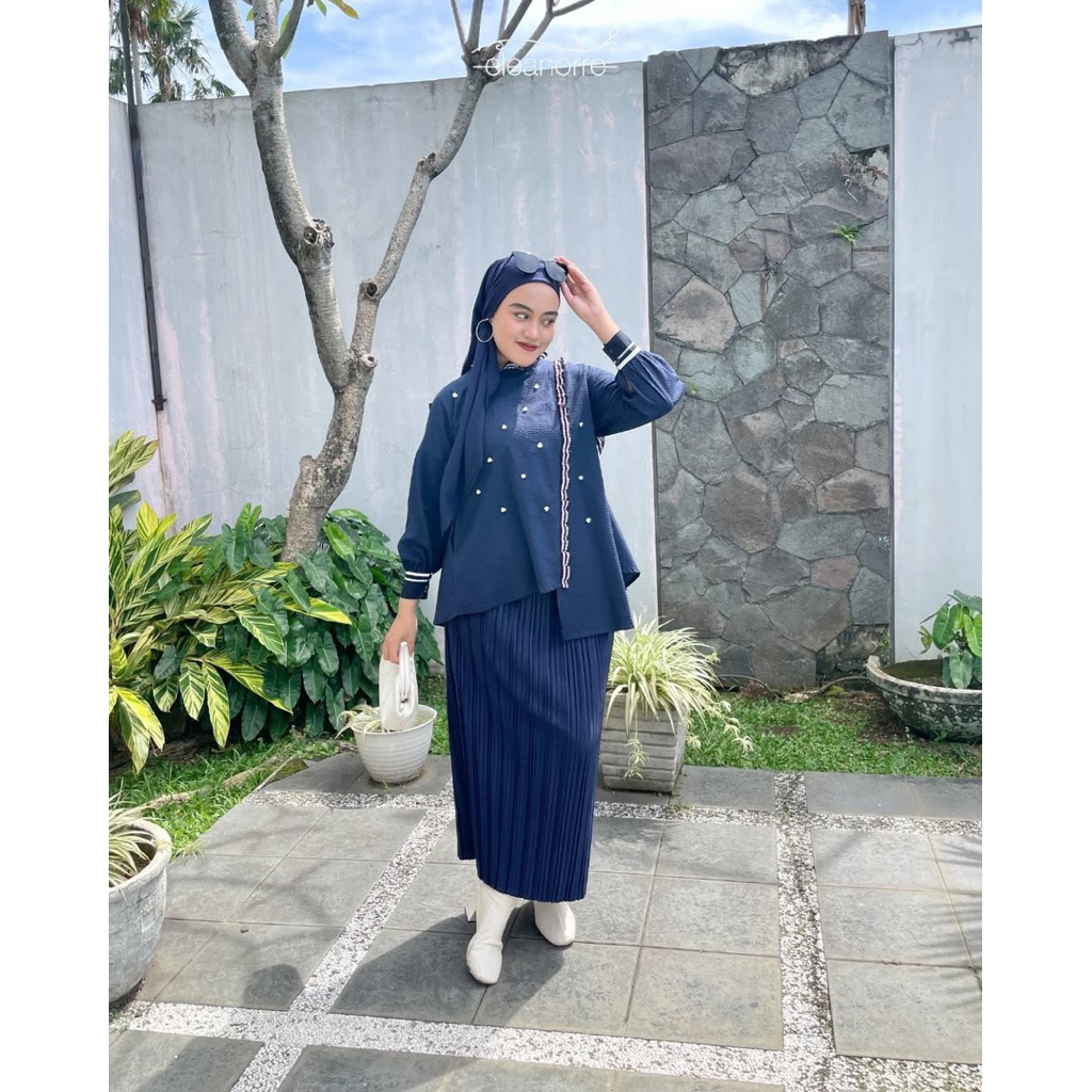 ELEANORRE Kania Blouse Atasan Wanita Bahan Katun Crinkle Motif Garis