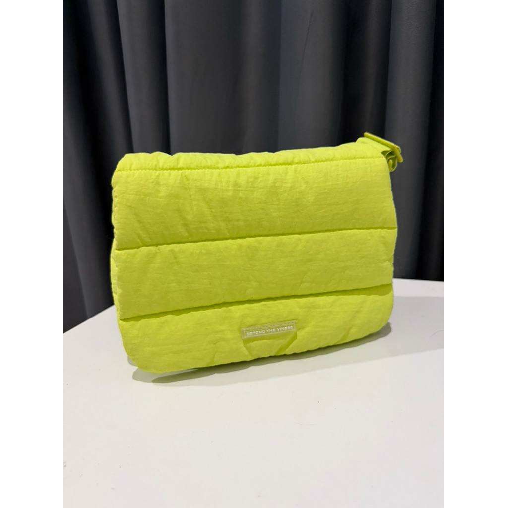 BEYOND THE VINES BAG POOFY PRELOVED