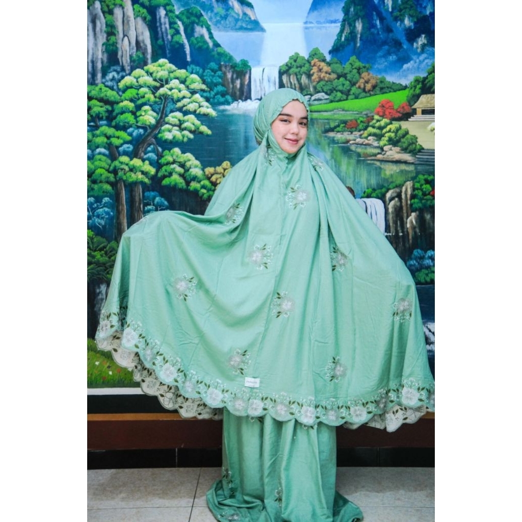 Aisha Praying Set Hijau by Papacito Mukena Bordir Rayon Premium