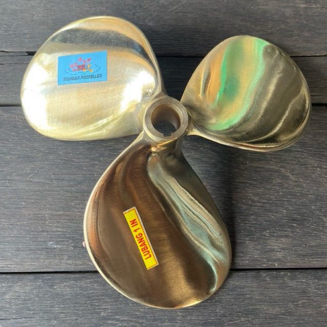 kipas kapal kuningan L300 standar propeller mengkilap