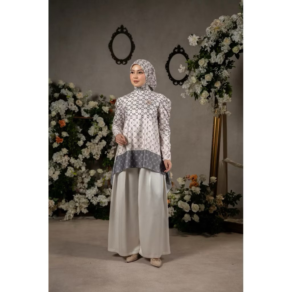 Calya Blouse Wearing Klamby series LAVA size L