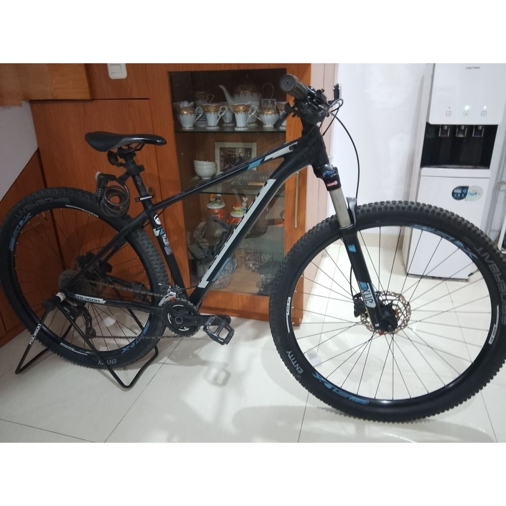 Polygon Xtrada 6 size M