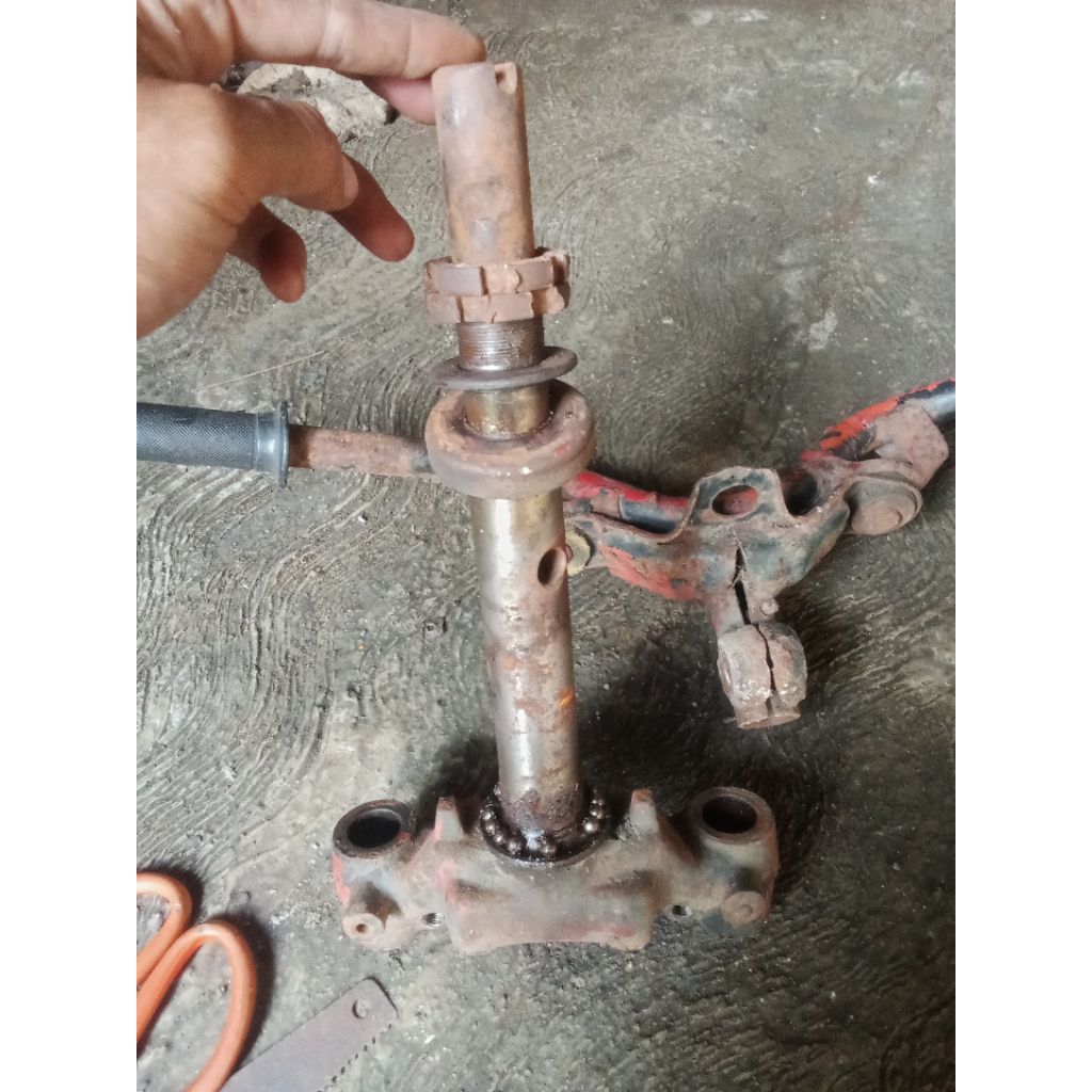 segitiga/T Yamaha Vega r lama original