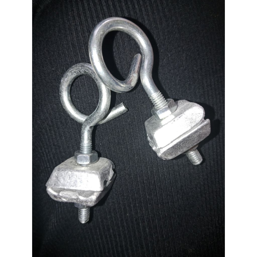 Clamp Pengait Tiang FTTH FO Aksesoris Kabel Fiber