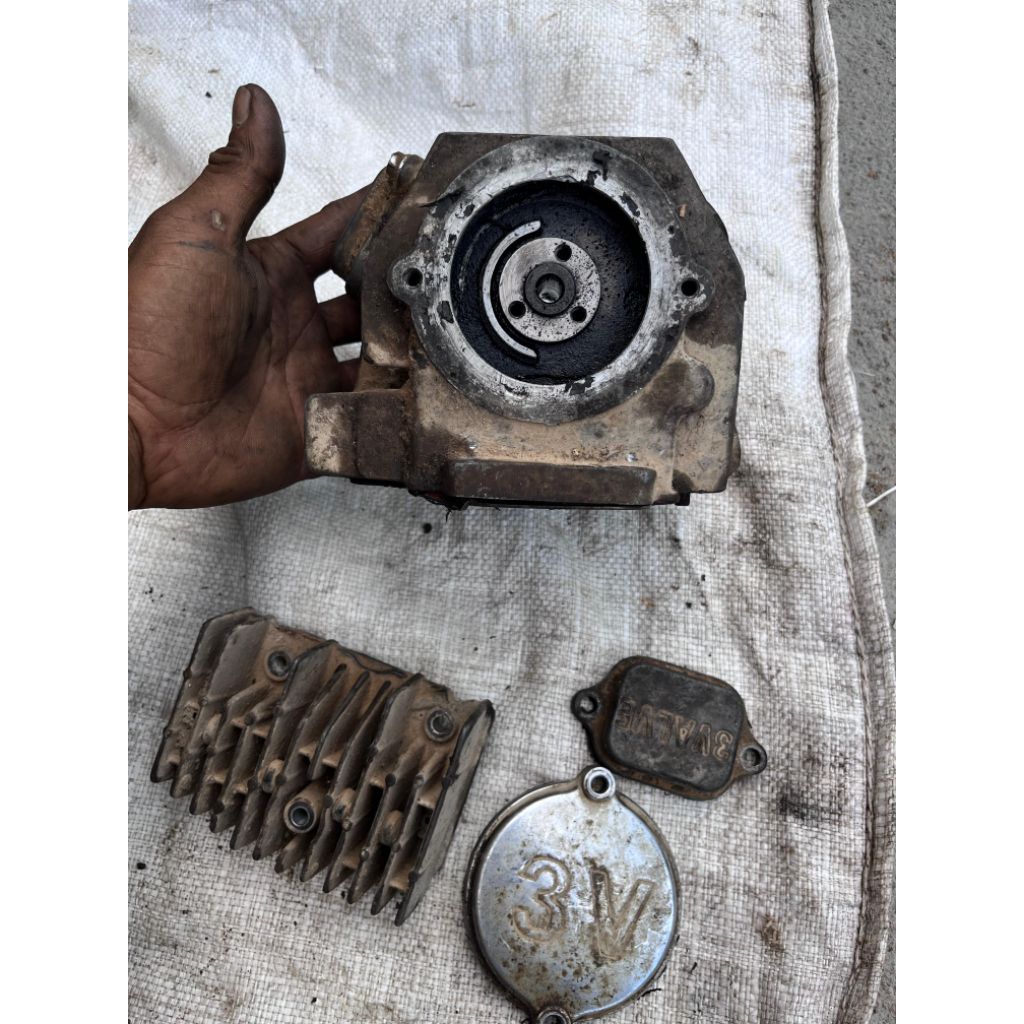 cylinder head JAMUS 3KLEP 3VALVE JAMUS