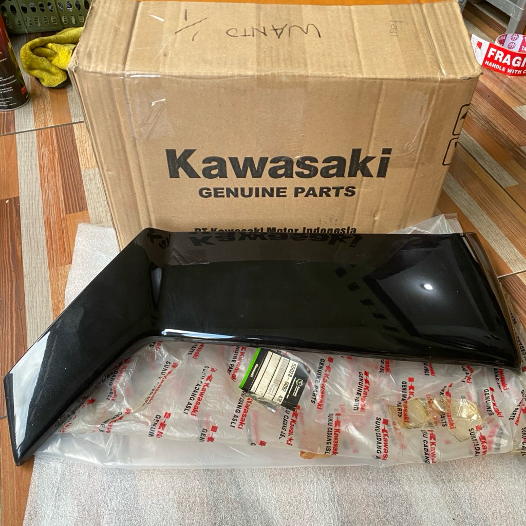sayap luar kawasaki zx130 hitam