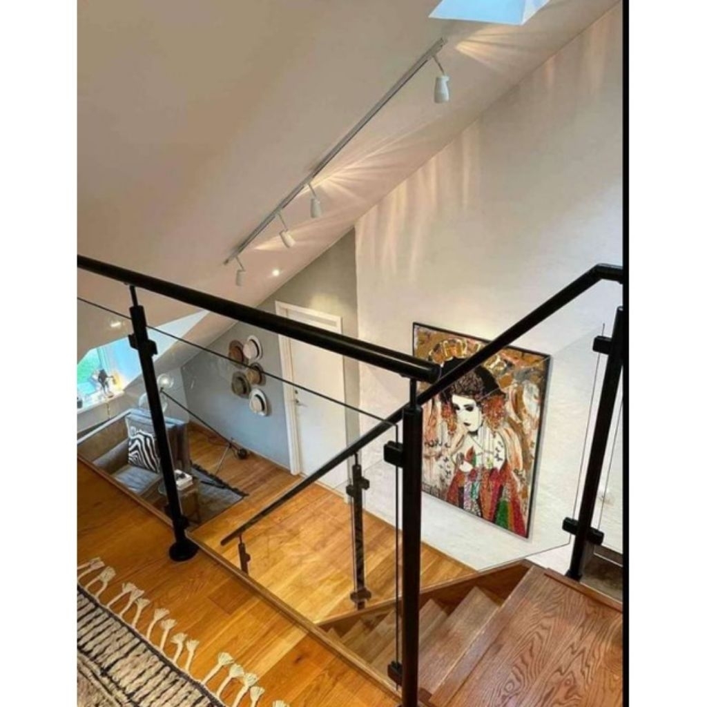 Railing Tangga Kaca Tempered