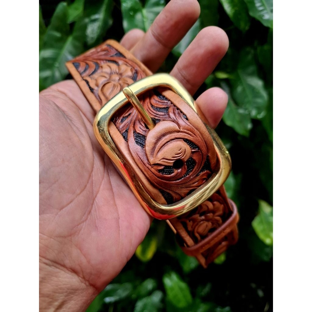 Sabuk Kulit Ukir