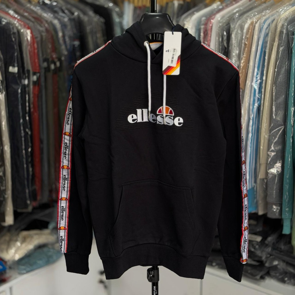 Hoodie Ellesse Tapped Black Brand New With Tags 100% Original  Size : XS ( 70 X 50 ) S ( 72 X 52 ) M