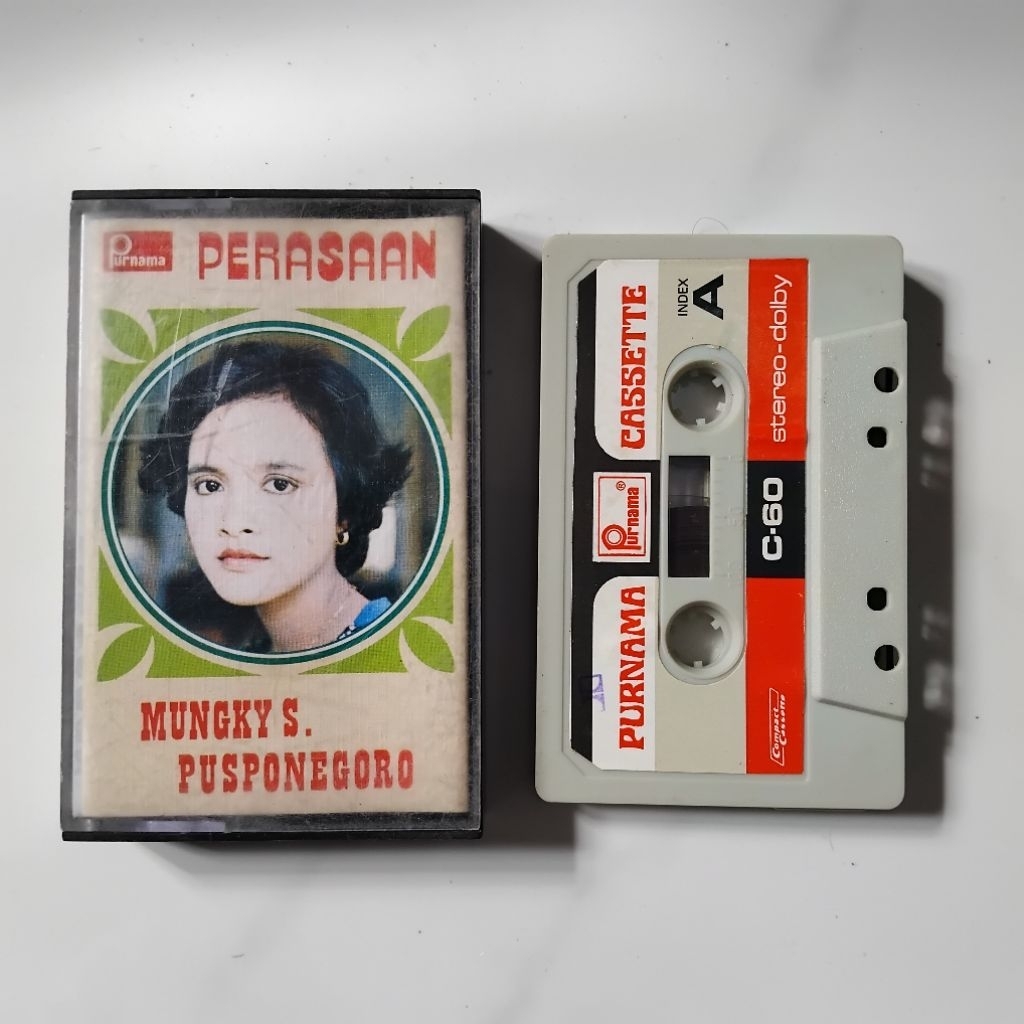 Kaset Mungky Pusponegoro - Perasaan Mona Sitompul Trio The Brain's Melky Goeslow