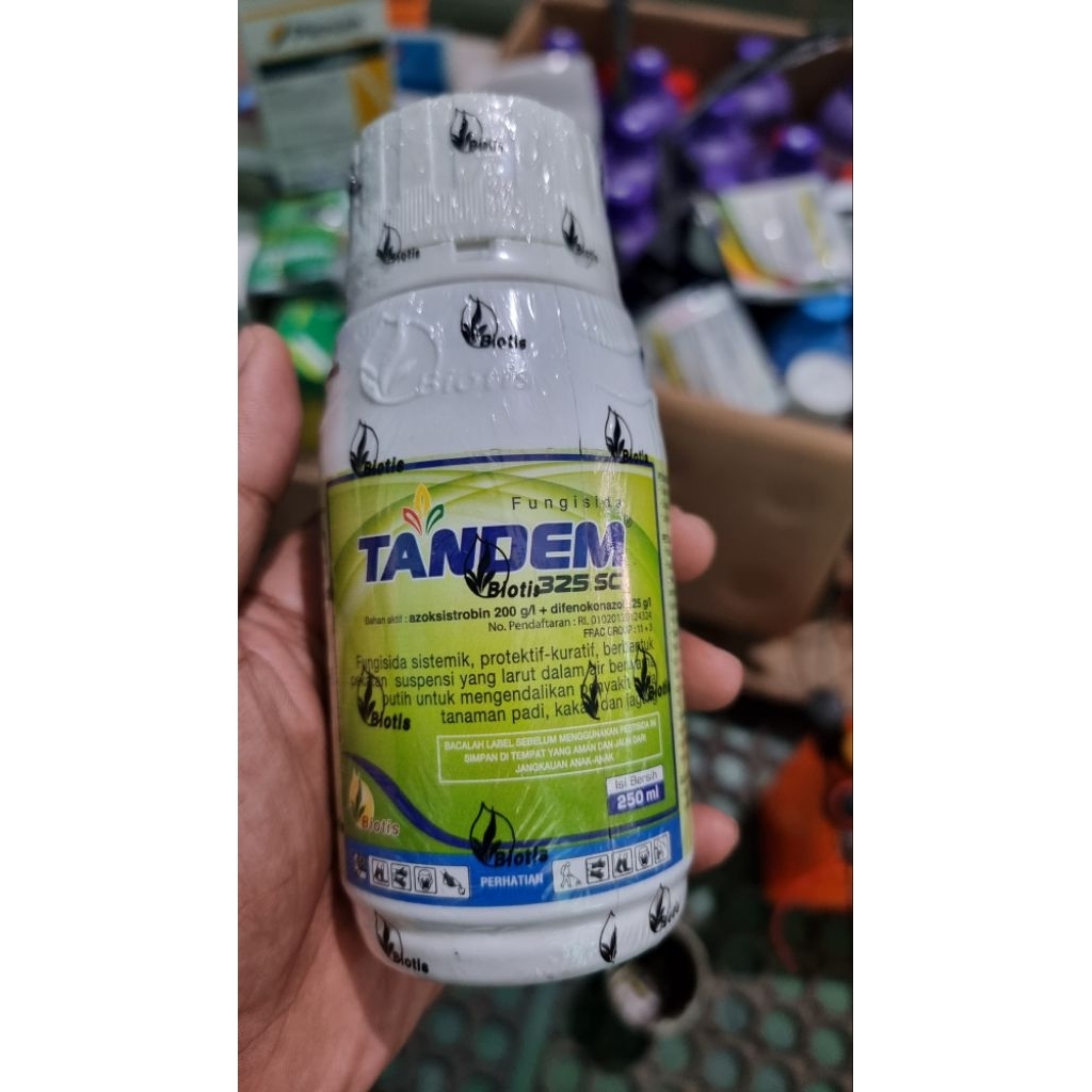 TANDEM FUNGISIDA 325 sc bahan aktif ganda 250 ml