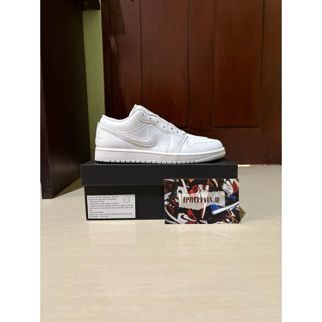 Nike Air Jordan 1 Low Triple White