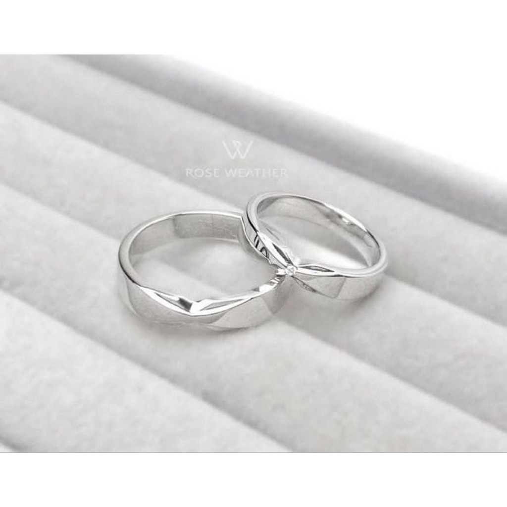 Cincin Patinum 15% dan Emas Putih 25%  Lamaran Tunangan