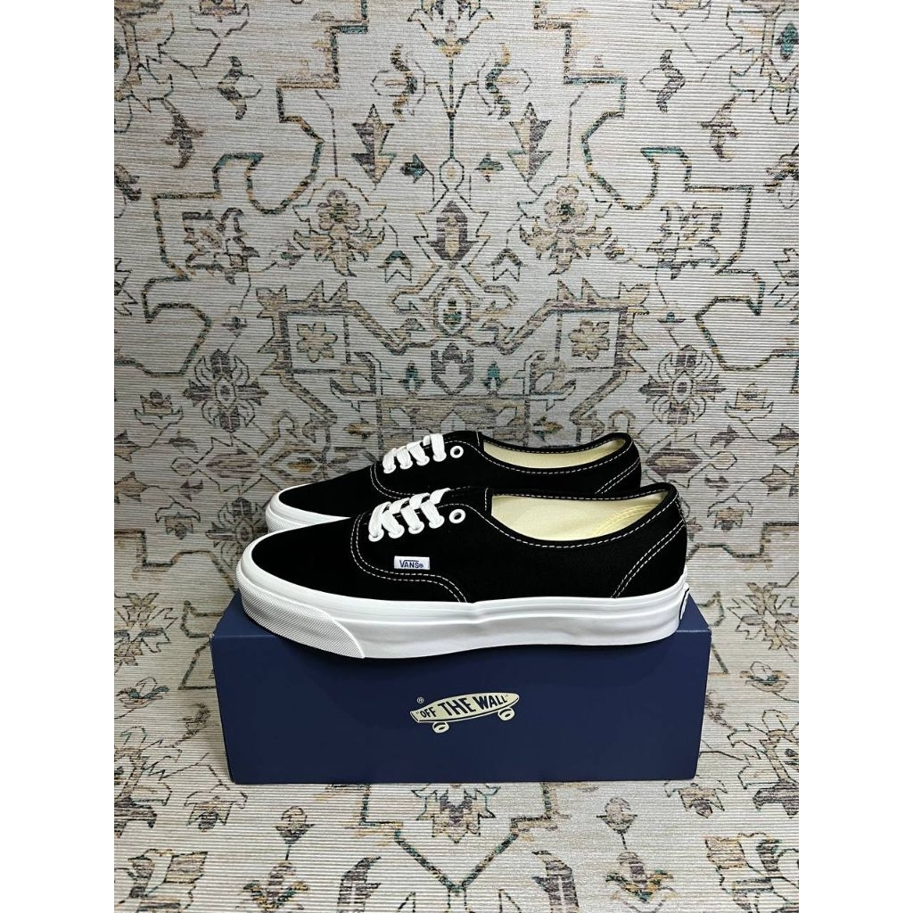 VANS LX AUTHENTIC REISSUE 44 BLACK WHITE