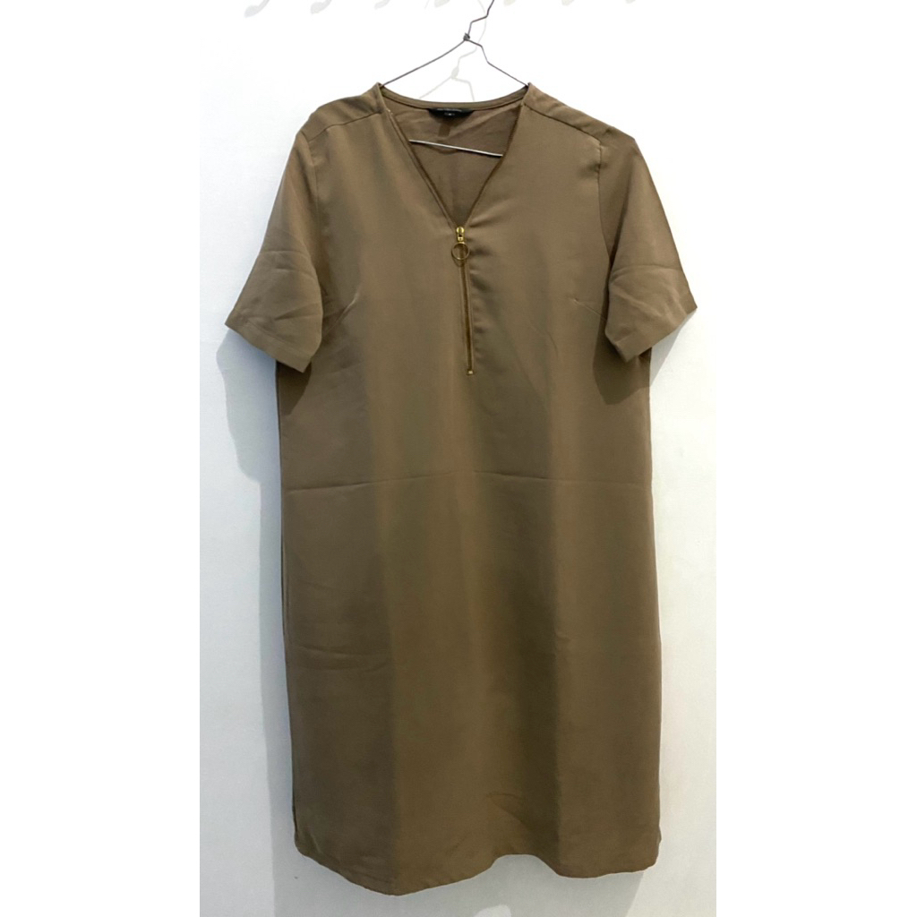 Dress Selutut Wanita The Executive