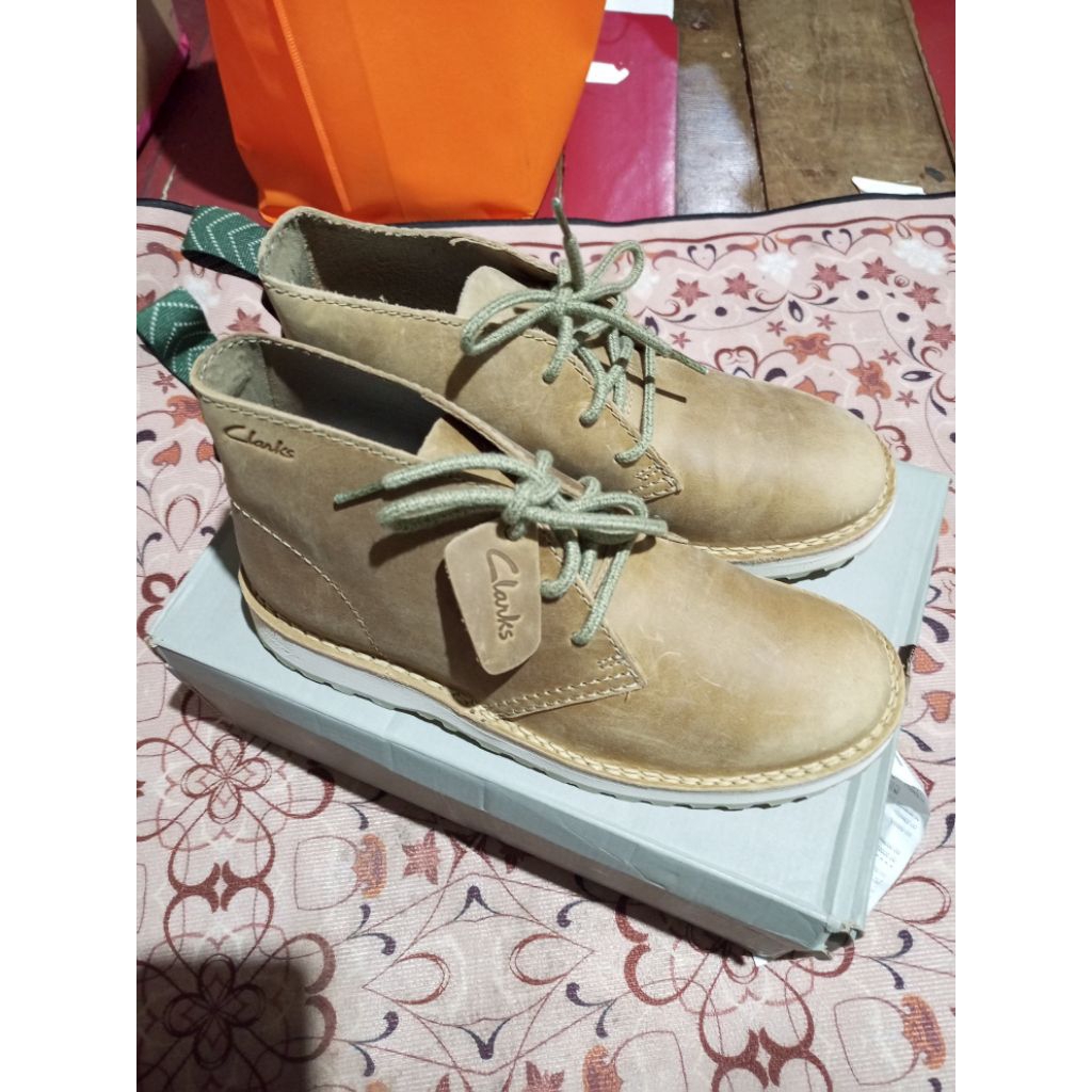 clarks solsbury boots