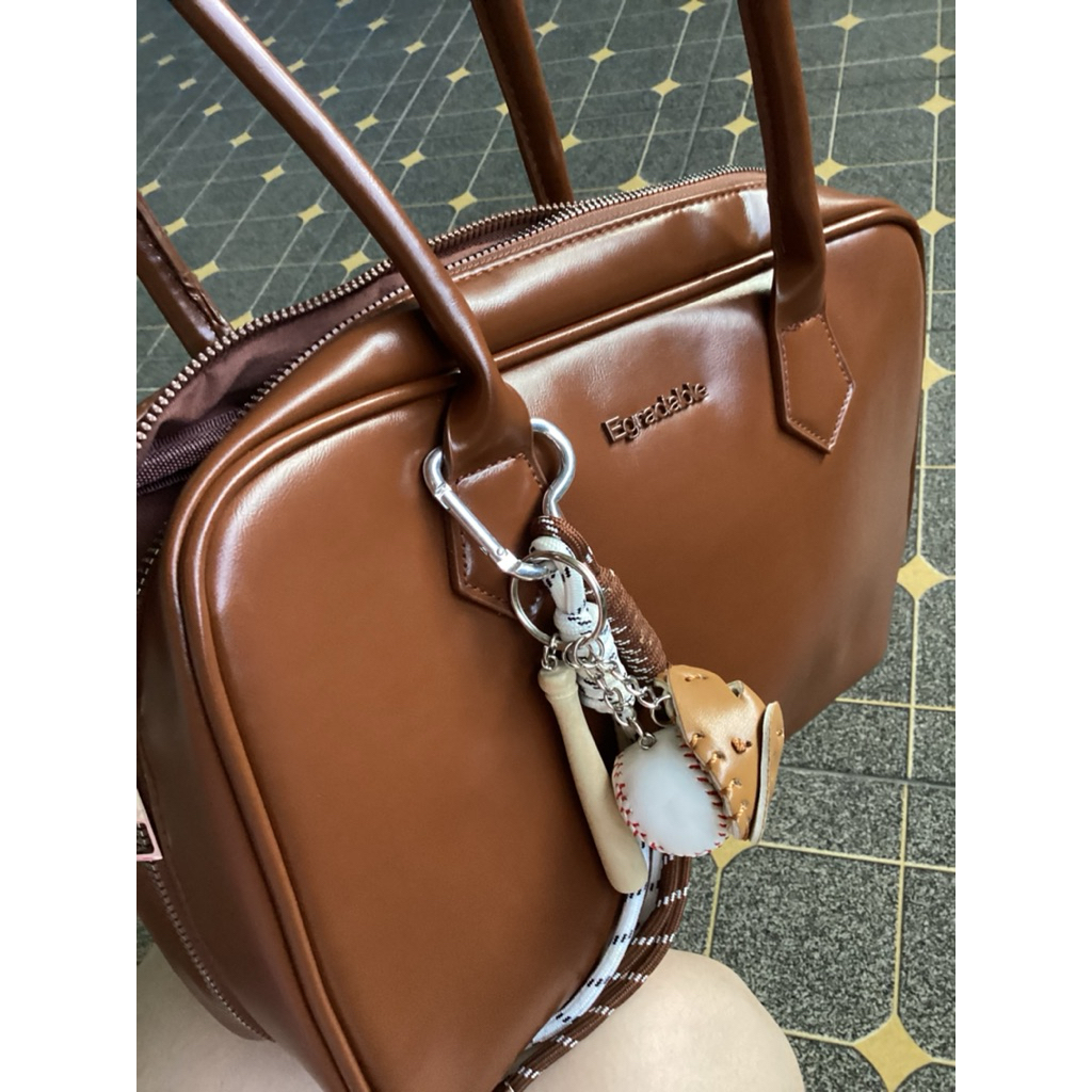 OHSOME -  Egradable Bowling Bag with Charm Bag Tas Wanita (Coklat)