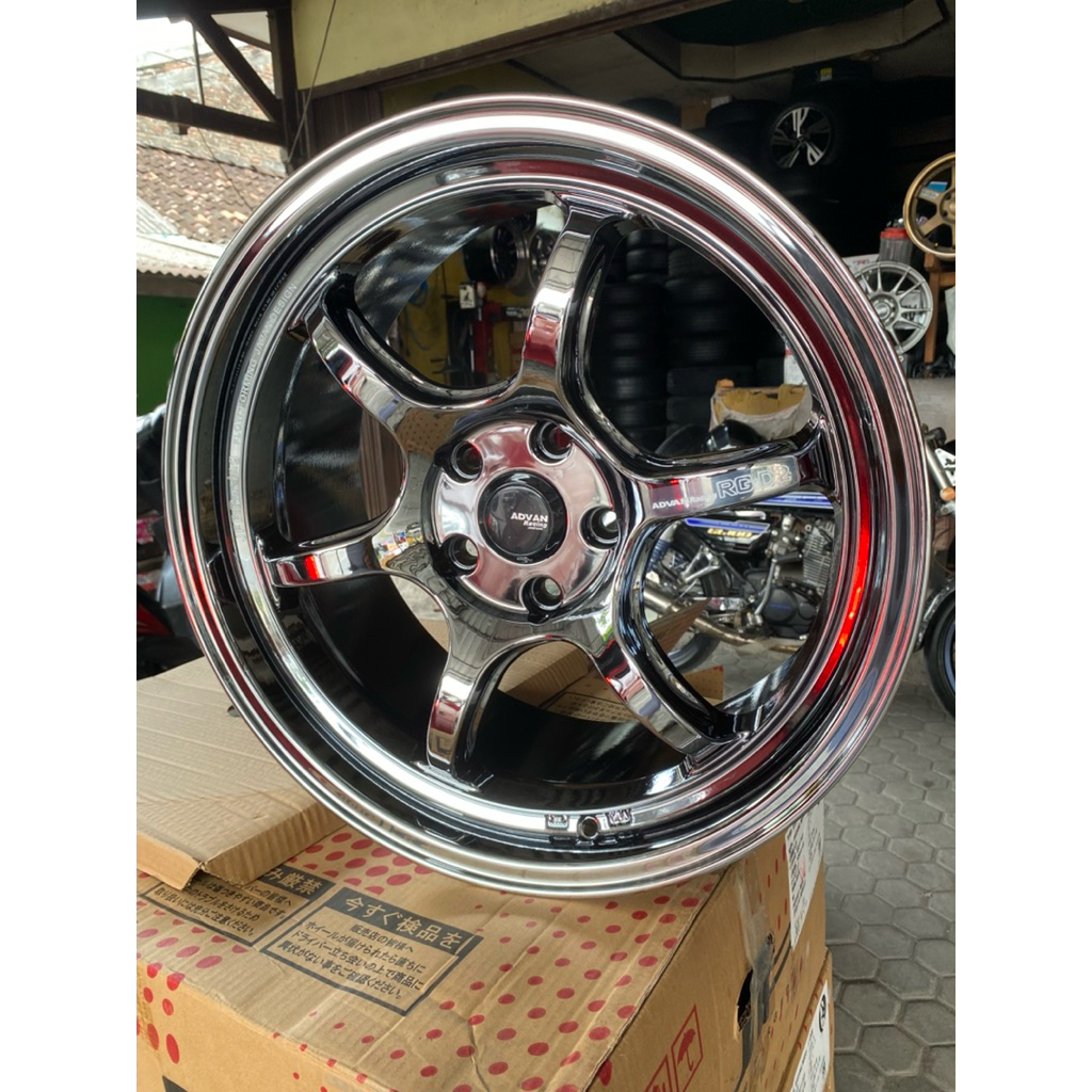 advan rgd2 Black krom R 18 lebar 8,5 et35
