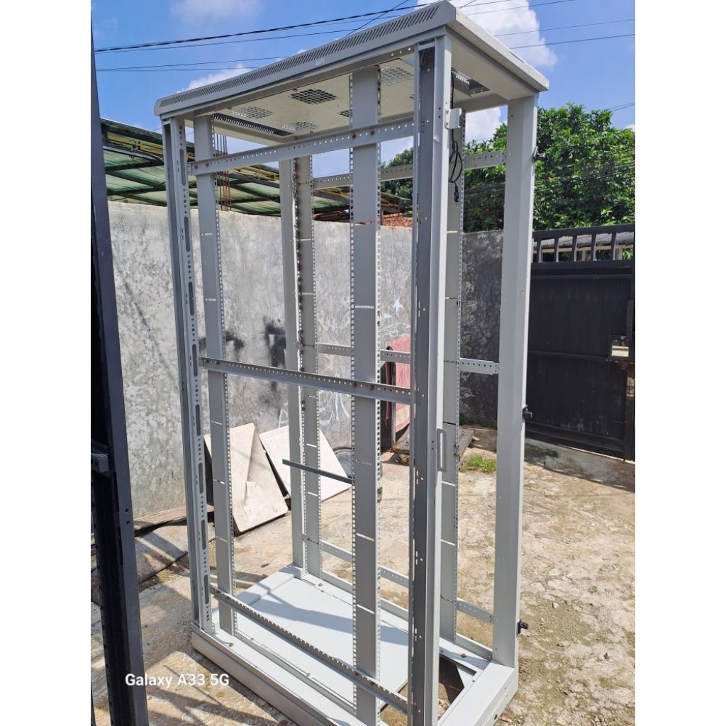 Rak Server minus 42u, hnya rangka..