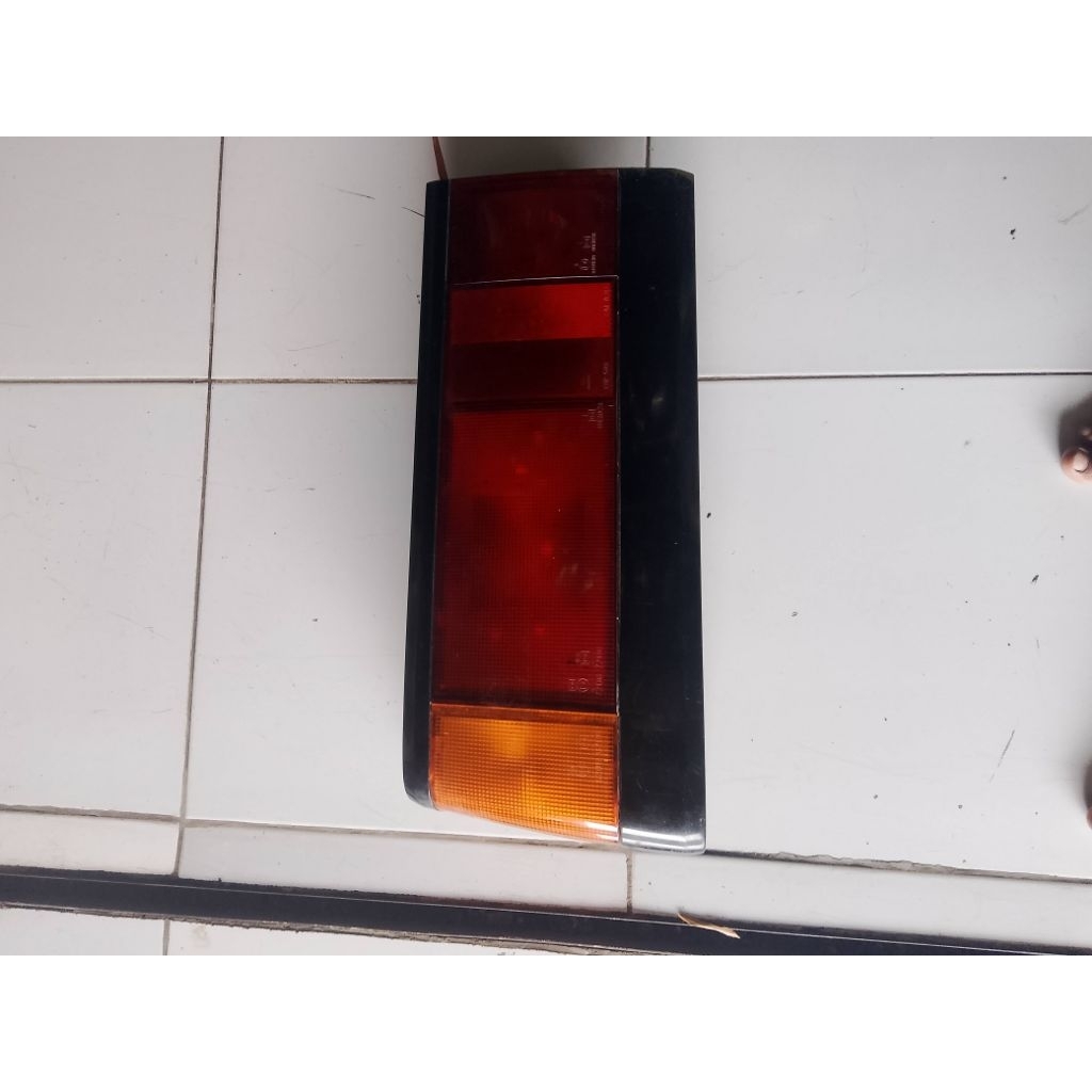 Lampu belakang Honda Civic wonder 84(kiri)