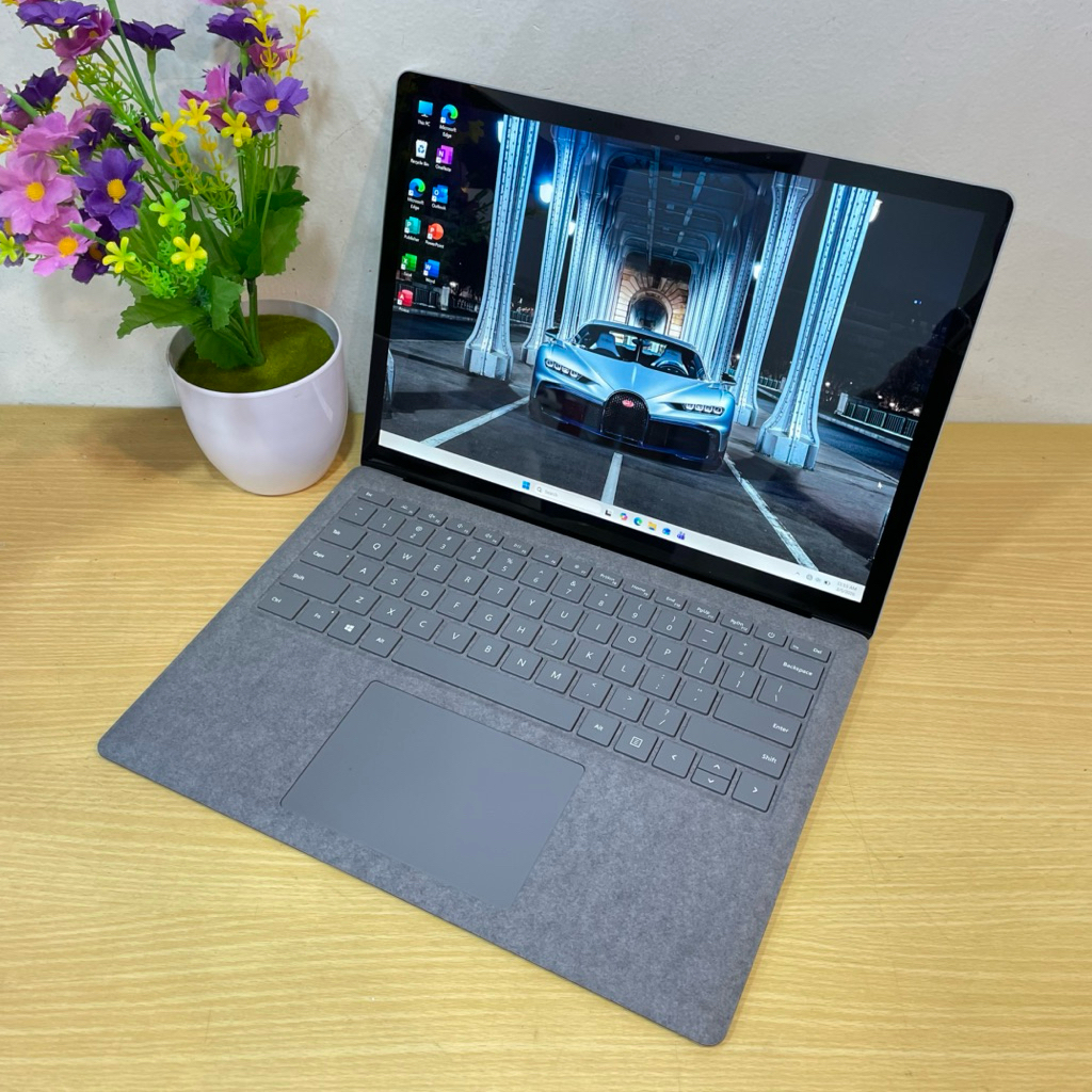 Laptop Microsoft Surface 3 Intel Core i5 gen 10 RAM 8 SSD 256 ( TOUCHSCREEN ) Original Bergaransi
