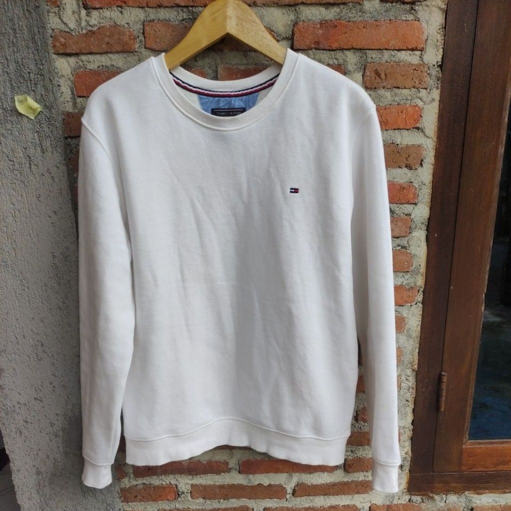 Crewneck CN sweter Tommy hilfiger putih bersih size L josjis orginl