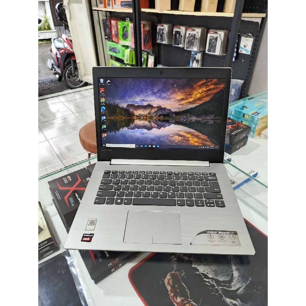 LENOVO IDEAPAD 320 | AMD A9-9420 | RAM 4 GB | SSD 128 GB