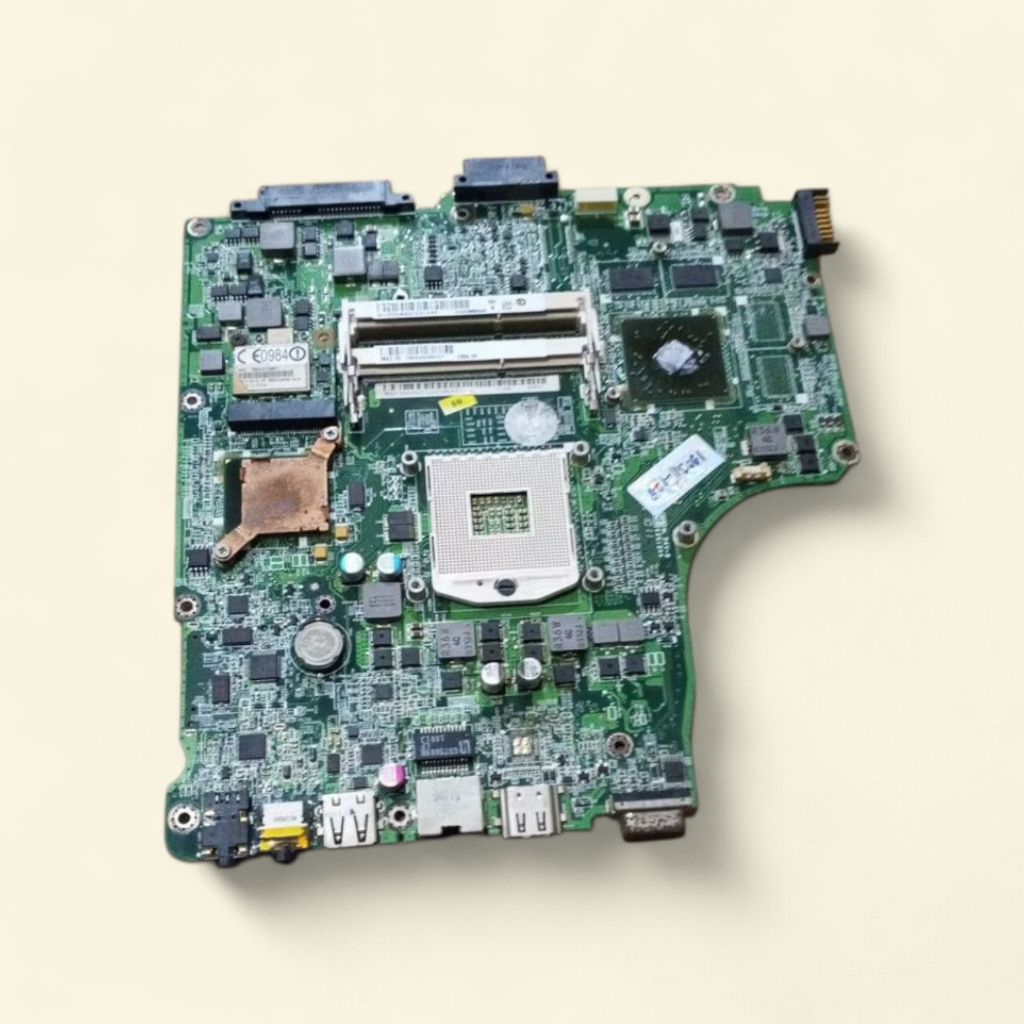 Motherboard laptop Acer aspire 4745G rusak bahan servis
