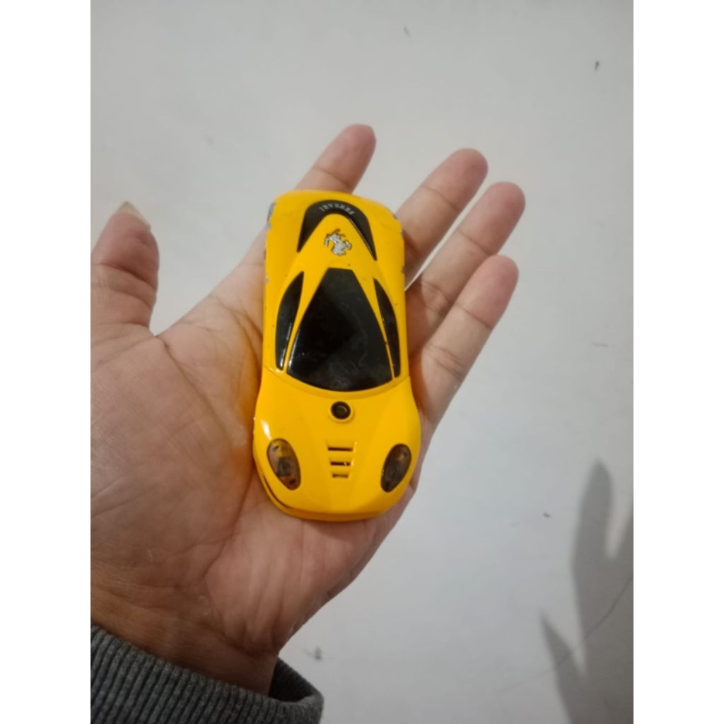 HP FERARI UNIK MASIH HIDUP COCOK BUAT PAJANGAN MINUS BACA DESKRIPSI