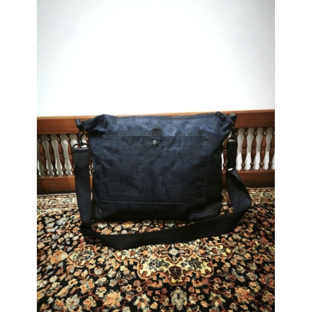 Tas selempang kangol