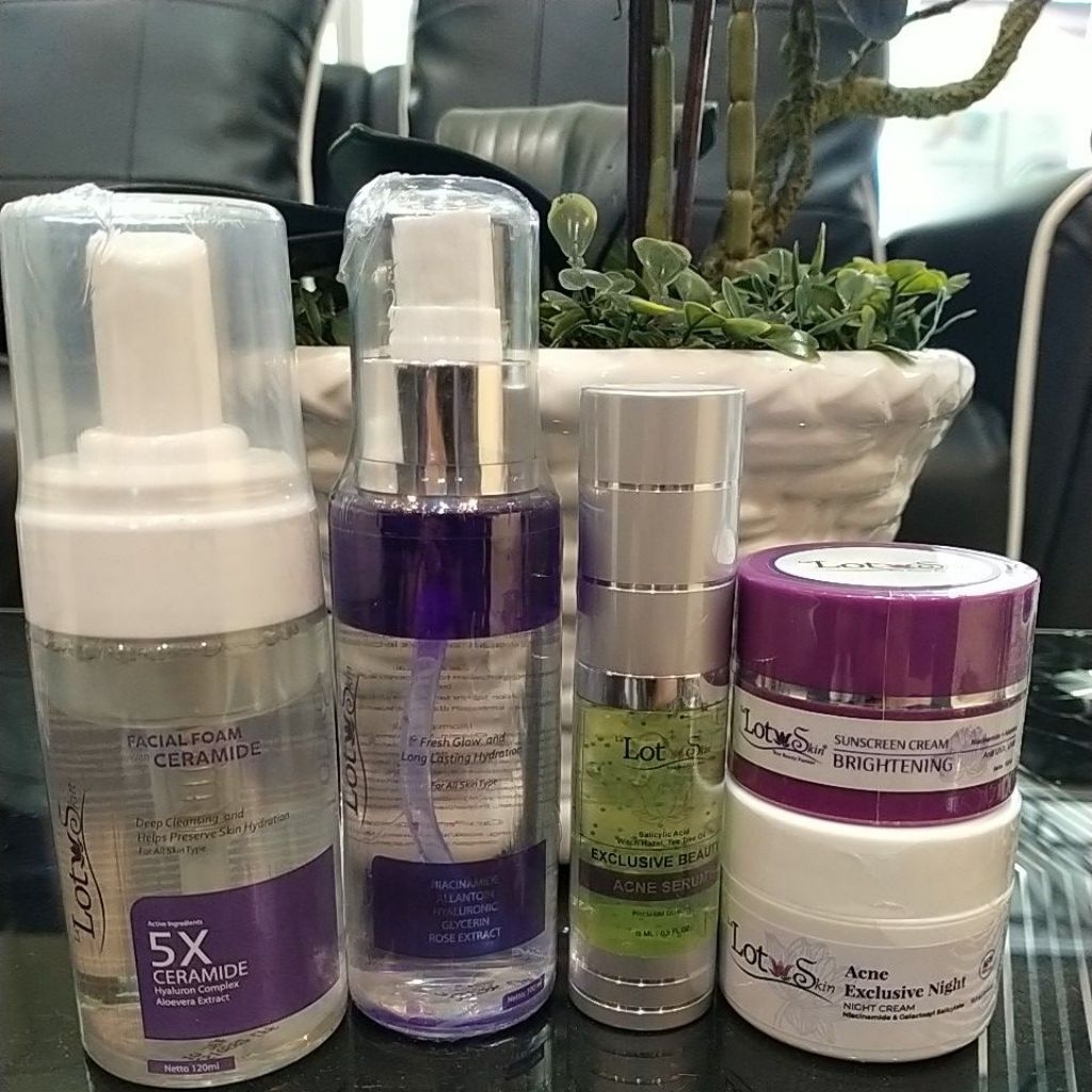 LaLotuskin Paket Exclusive Acne isi 5 with Day Foundy