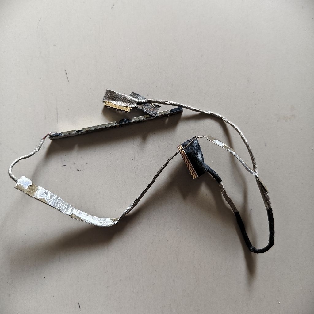 Flexible Pleksible LCD Laptop Notebook Lenovo Ideapad 300S cabutan normal tested mulus no minus siap