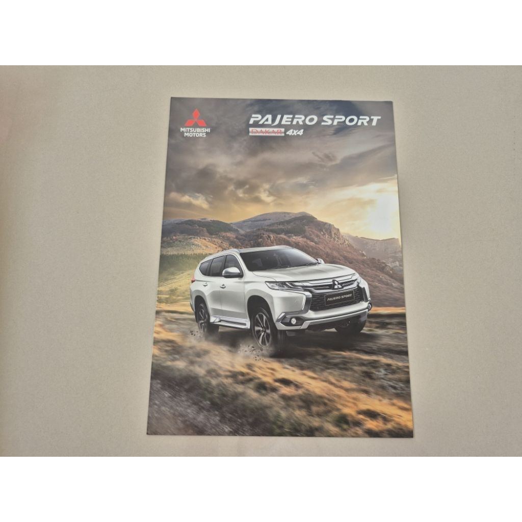 brosur katalog mobil mitsubishi pajero sport 2018 leaflet