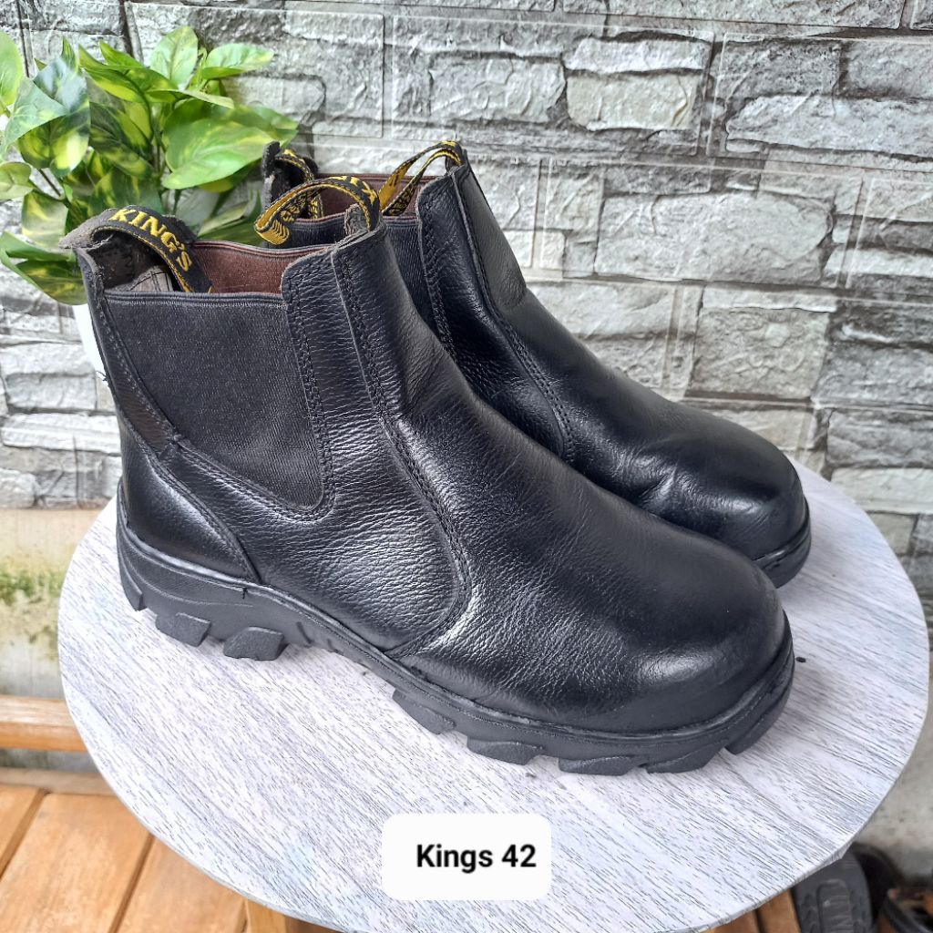 Sepatu safety second merk Kings size42 insol27cm