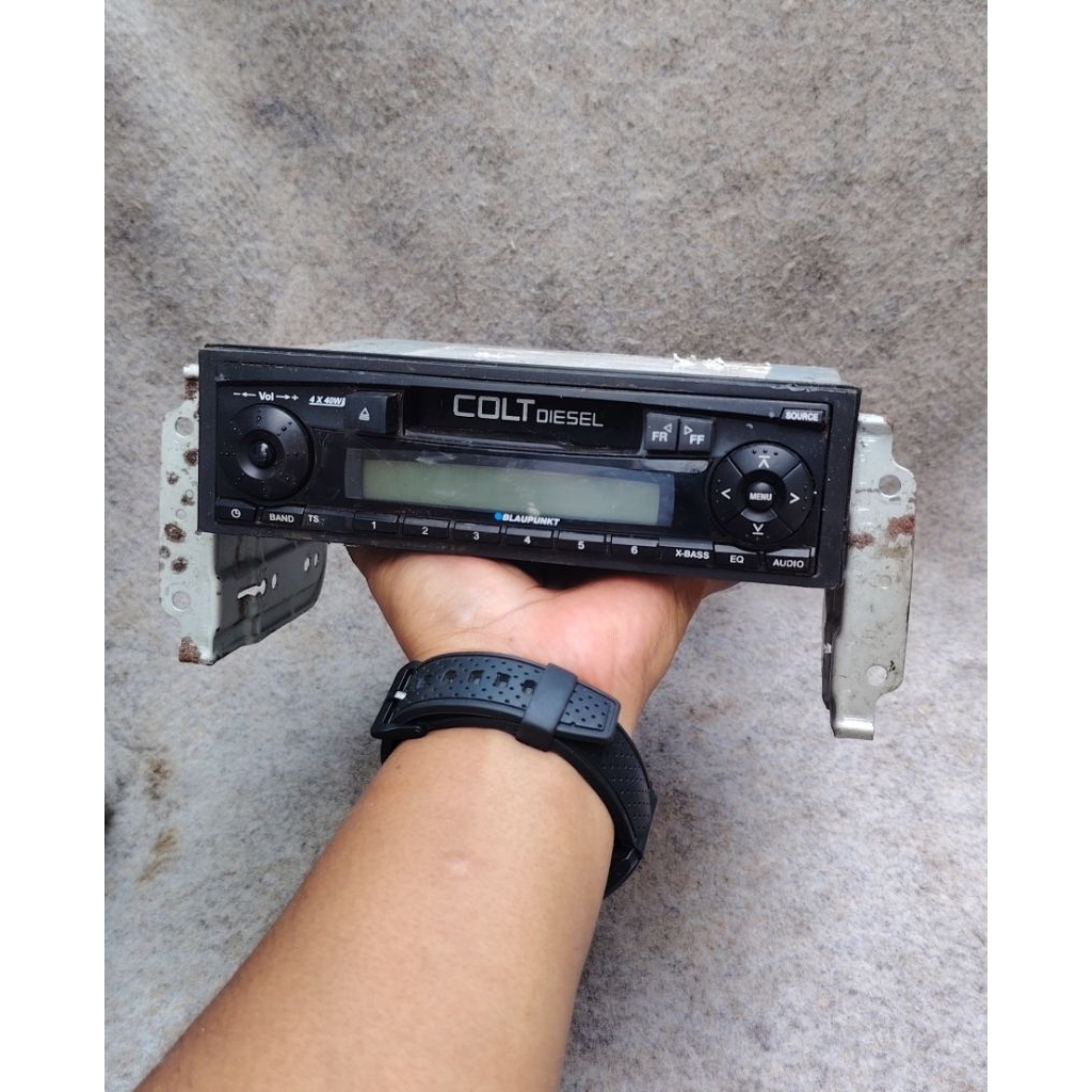 head unit blaupunkt head unit st Louis c32 tape blaupunk st Louis c32 mobil jadul mobil antik mobil 