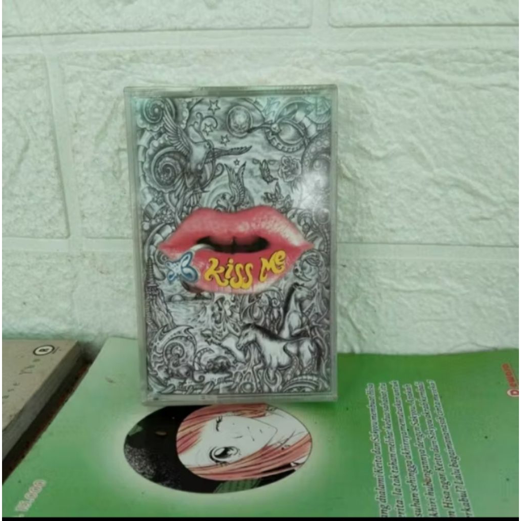 kaset pita Slank kiss me