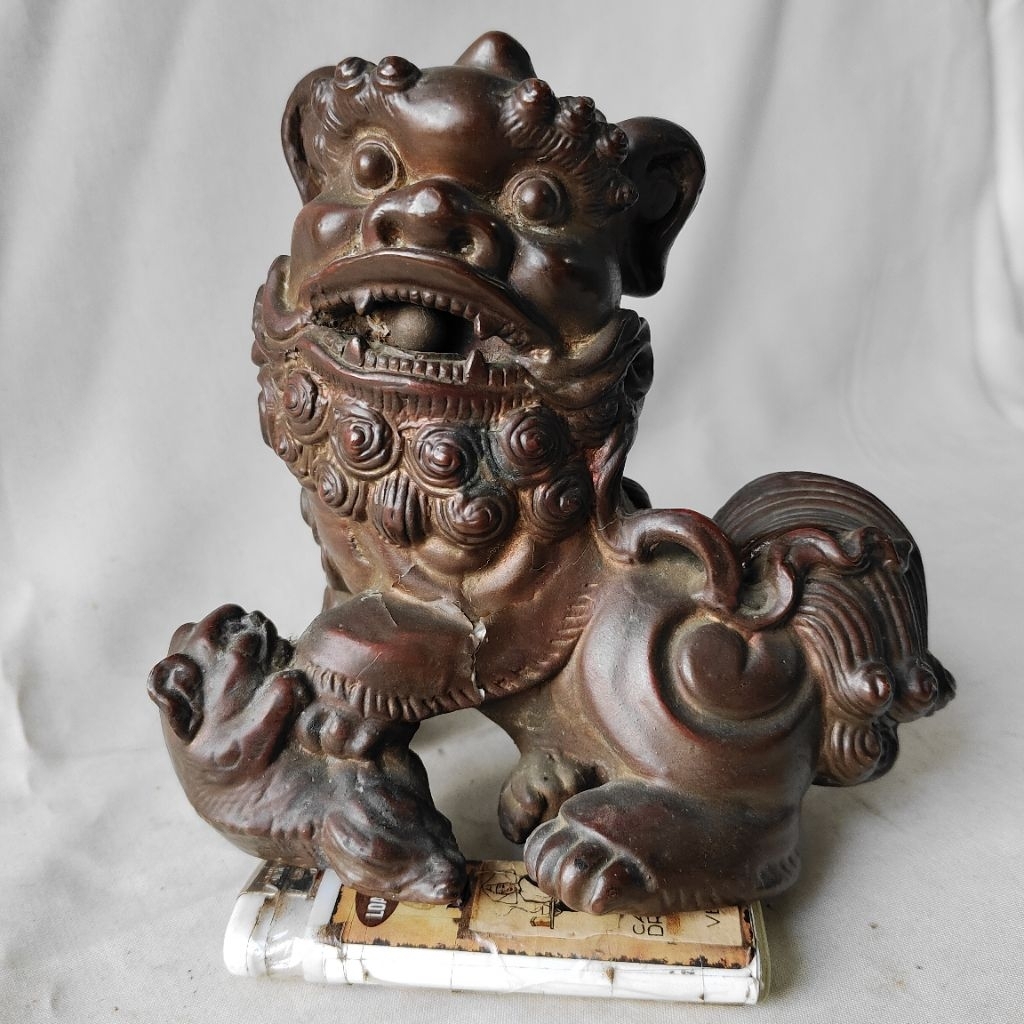 Pajangan Vintage Patung Qilin Keramik Lapis Kuningan
