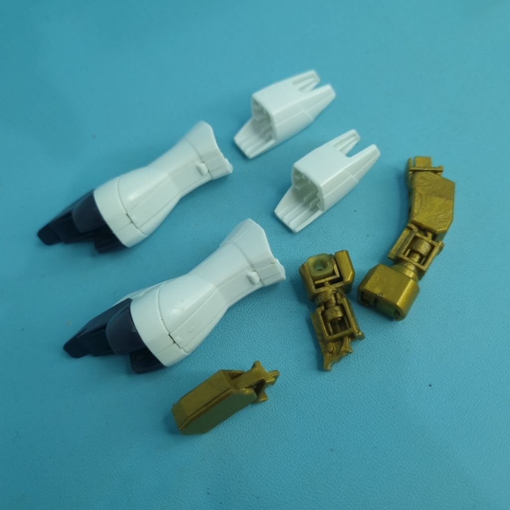 Gaoke HG HGCE 1/144 Strike Freedom Leg/Legs Junk Parts