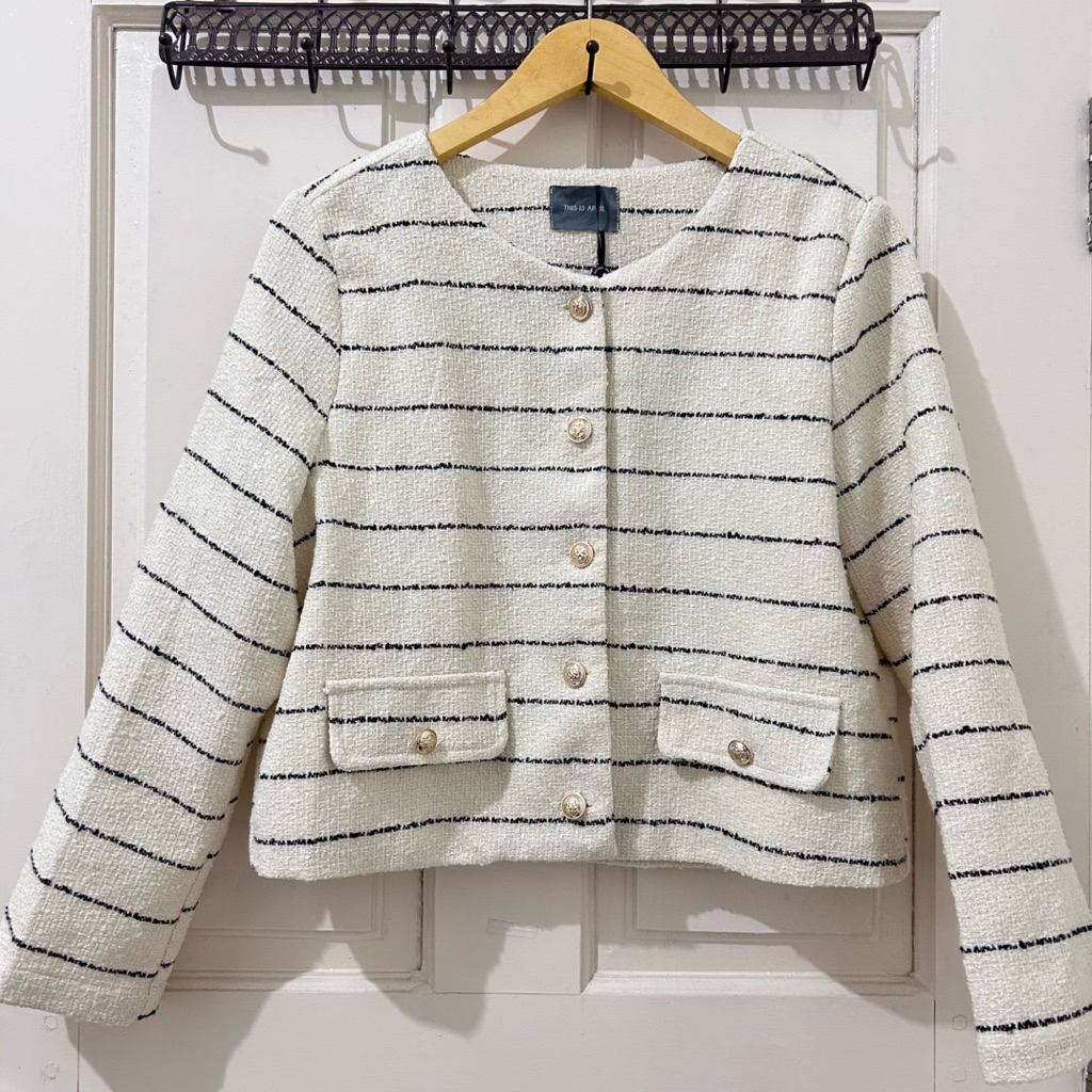 This Is April Outer Blazer Tweed Putih Motif Garis Hitam Atasan Kantor Blazer Tweed Lengan Panjang C