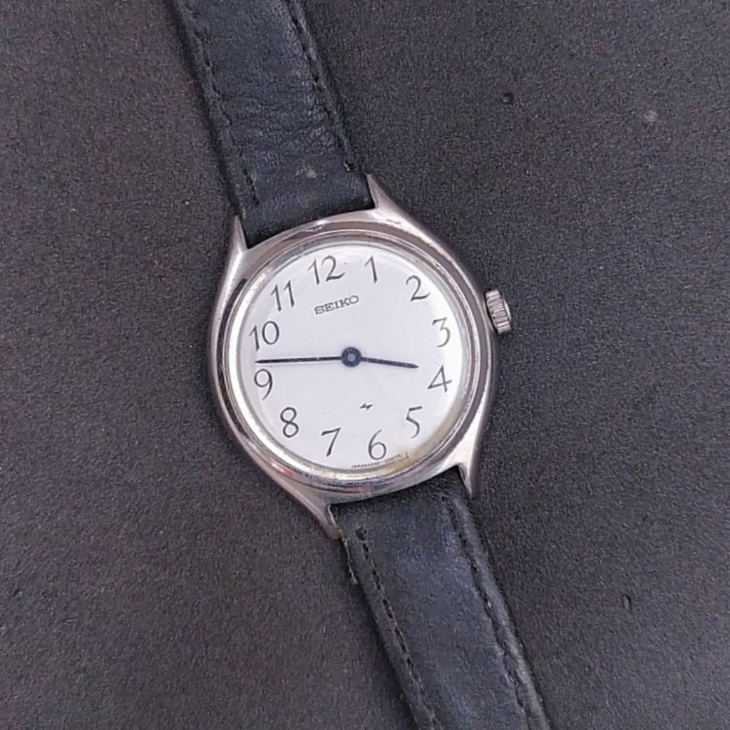 Jam tangan Vintage Seiko chariot 2220 - 0320 Manual Winding Japan 70's