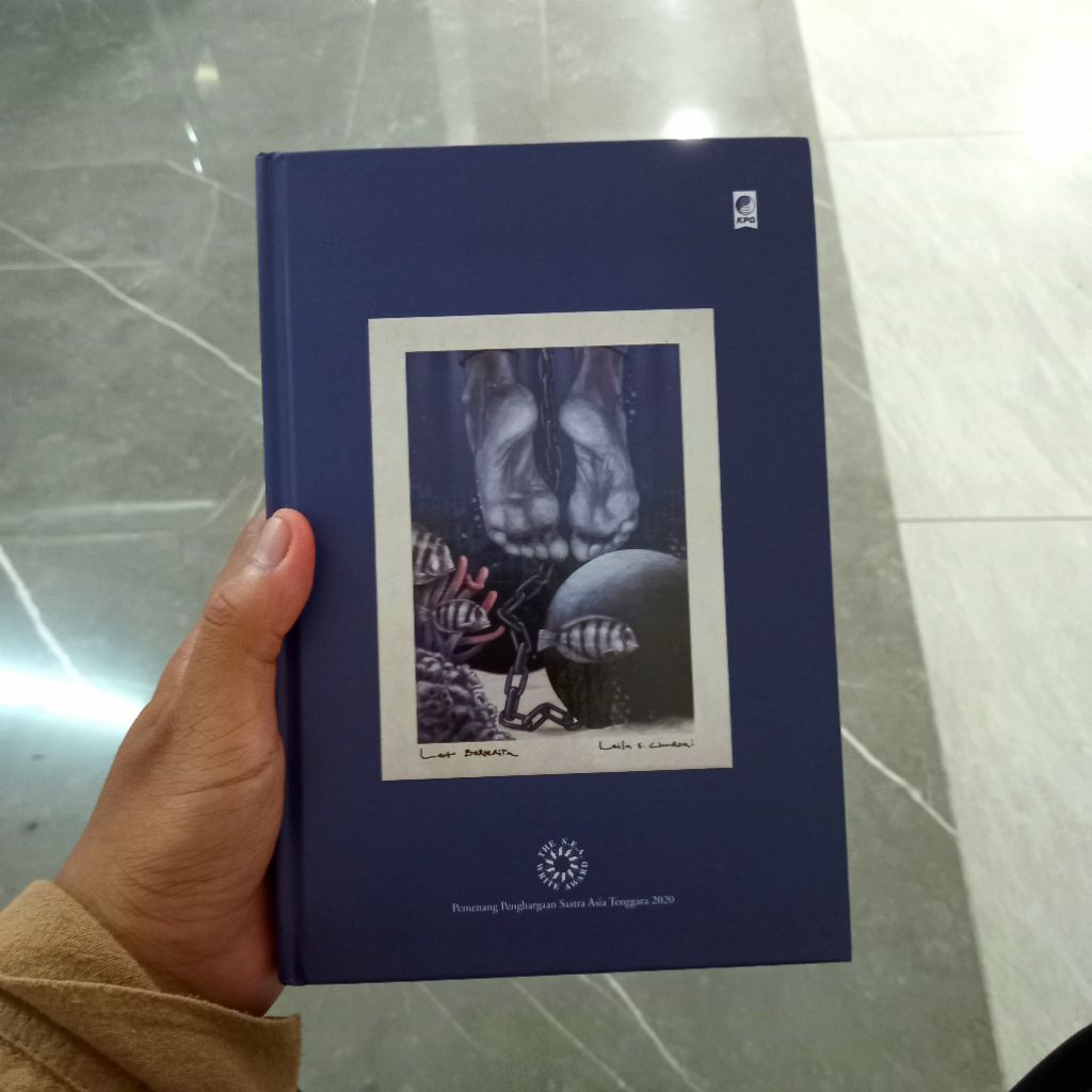 Leila S. Chudori - Laut Bercerita Hard Cover (Preloved)