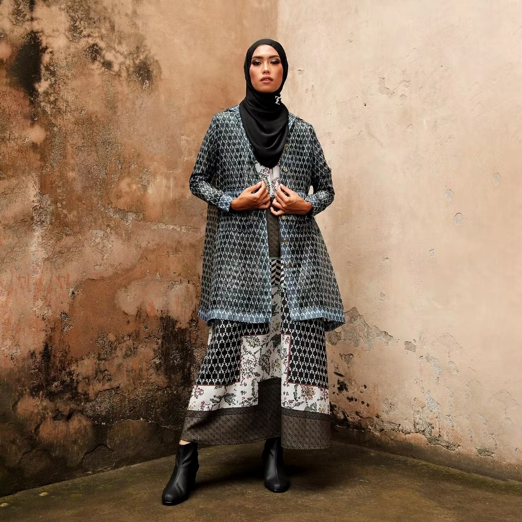 yarra set by Zaskia sungkar lengkap dust bag,pricetag..baru yaa