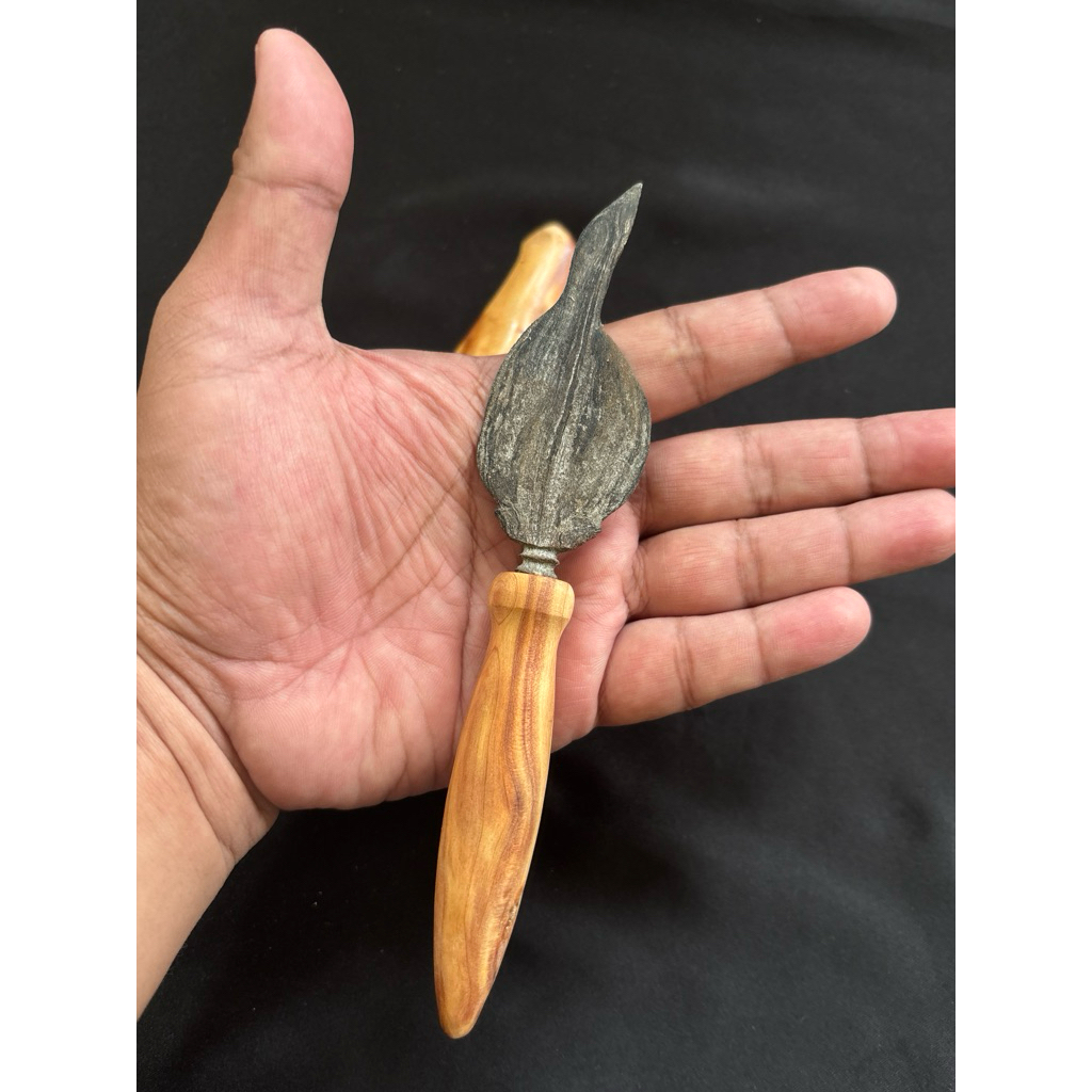 Tombakk Kuntul Nglangak Pamor Rambut Sinori Tangguh Mojopahit