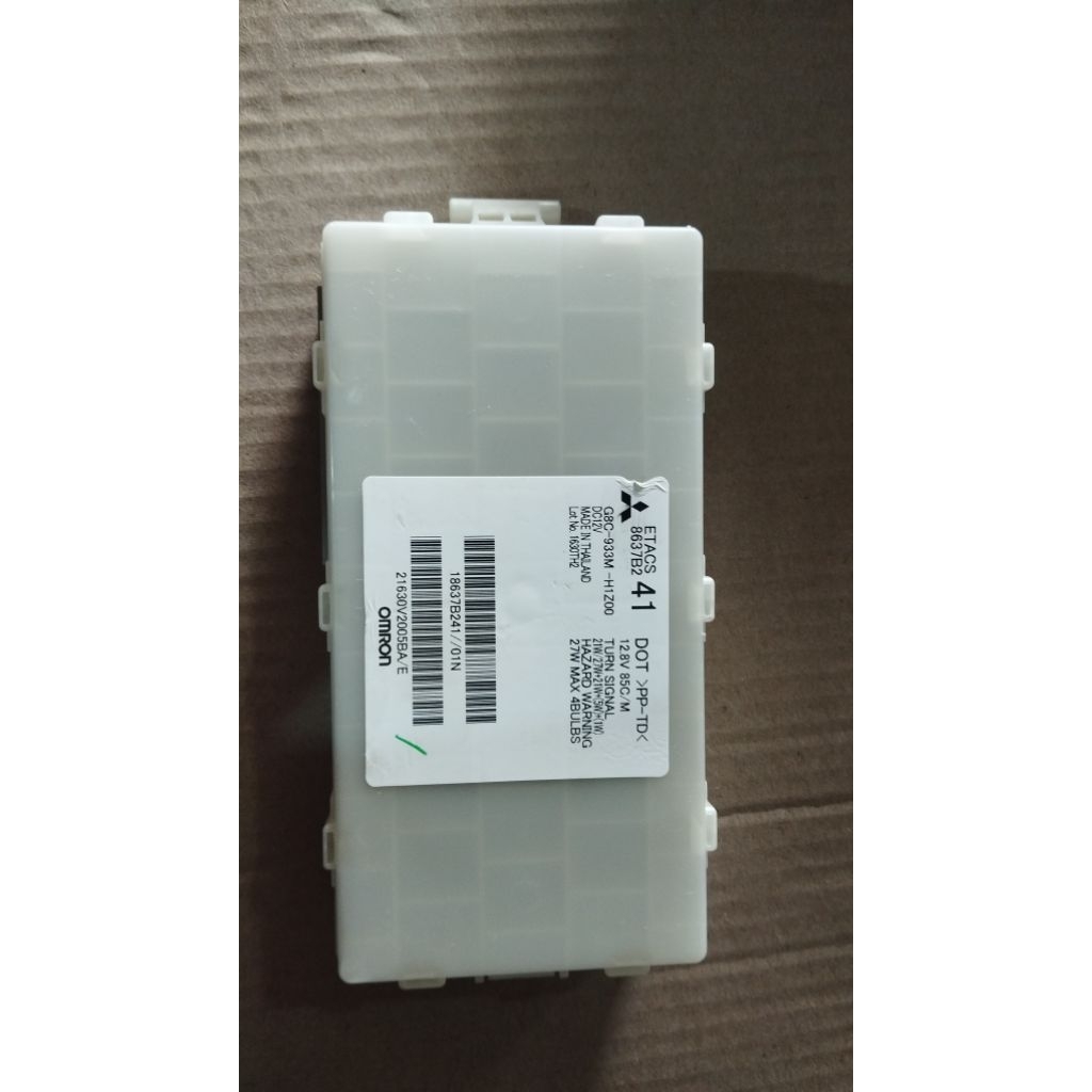 Etacs mitsubishi PAJERO 8637B241 Original