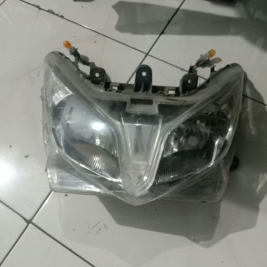 reflektor lampu depan Vario 125old kzr