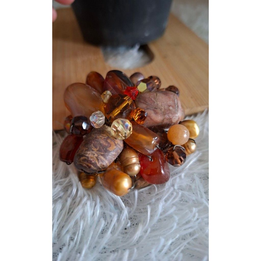 ​[PREMIUM] Bros Hijab Etnik Mutiara & Batu Alam – Bros Dada Mewah Elegan