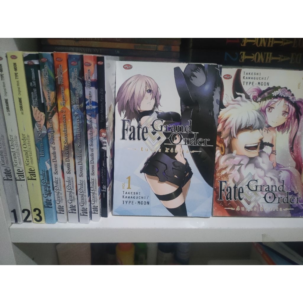Komik Paket Fate Grand Order (21 buku)