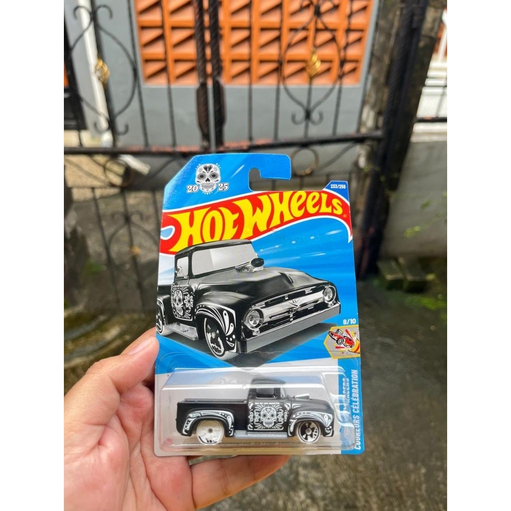 Hot Wheels 56 Ford Truck / Camion