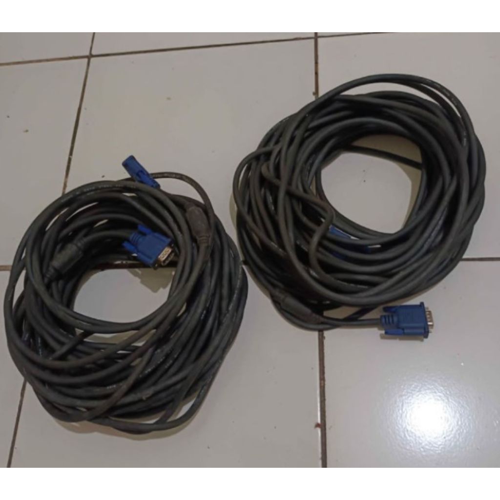 Kabel VGA Proyektor 20 Meter Bekas